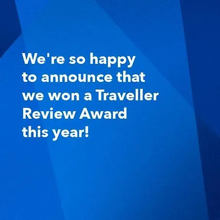 Cristianos Modern * Arona (Tenerife)