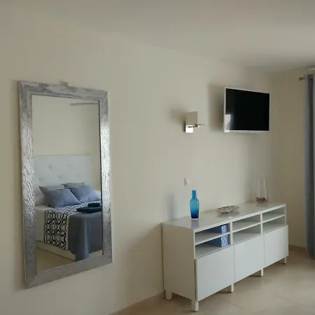 Cristianos Studio, Modern, Spacious, Pool,wifi