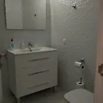 Cristianos Modern Apartman *