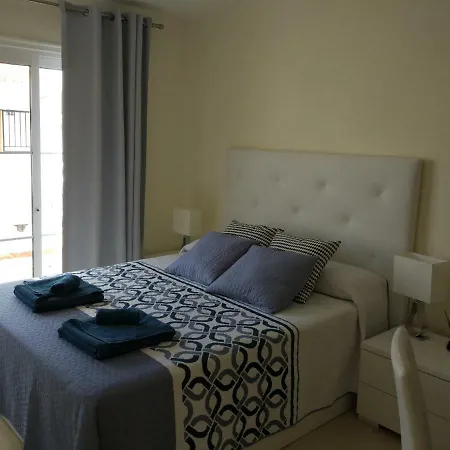 Cristianos Studio, Modern, Spacious, Pool,wifi * Arona (Tenerife)