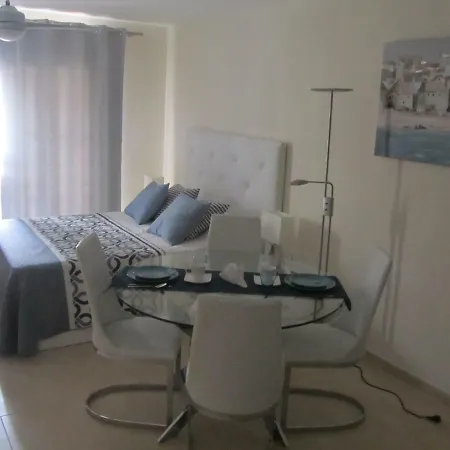 Cristianos Studio, Modern, Spacious, Pool,wifi