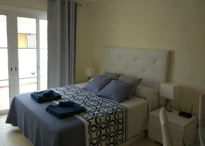 Cristianos Modern * Arona